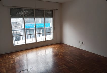 Apartamento de ensueño con 2 dormitorios y patio privado, estratégicamente ubicado sobre Eduardo Víctor Haedo, a metros de Tres Cruces.