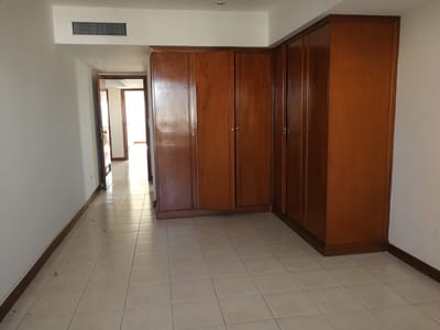 EN VENTA-DEPARTAMENTO DE 3 DORMITORIOS EN SUITE EN EL BARRIO LAS MERCEDES