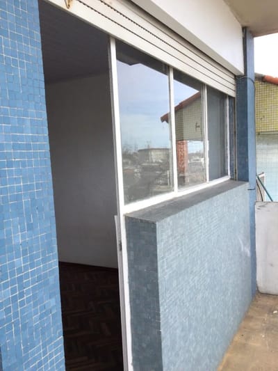 ALQUILER EN MERCADO MODELO, 1 DORMITORIO, BALCON Y TERRAZA LAVADERO, POR ESCALERA, GASTOS BAJOS