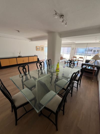 VENTA APARTAMENTO POCITOS 3 DORMITORIOS TERRAZAS ESTAR  DIARIO GARAJE FIJO  ,SERVICIO COMPLETO.MUY BUENO!