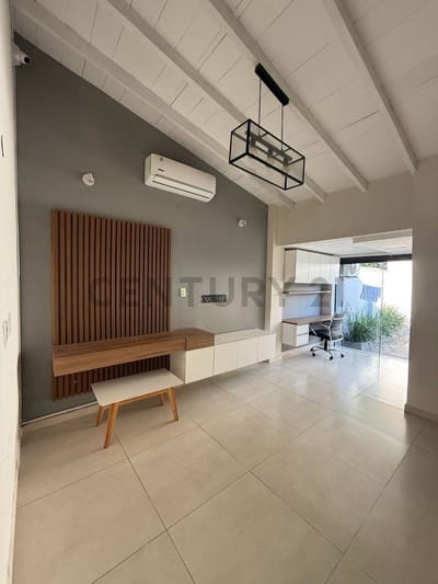 ¡ALQUILO CASA EN EL LÍMITE LAMBARÉ - ASUNCION!