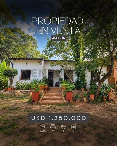 Vendo Amplia Casa con Fabrica de Ceramica funcional en Aregua