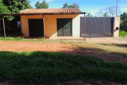 VENDO CASA EN YPANÉ-THOMPSON