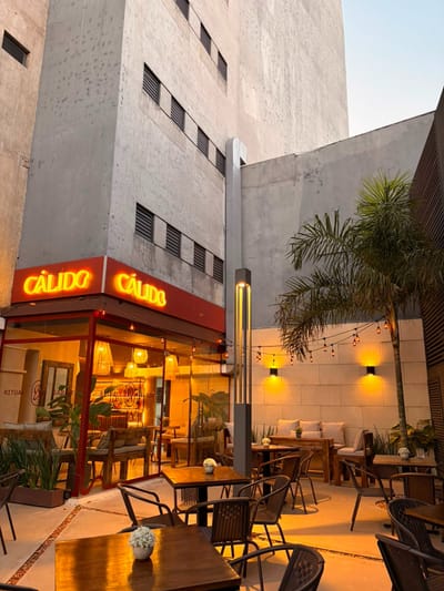 VENTA DE LLAVE EN MANO DE RESTAURANTE "CALIDO"