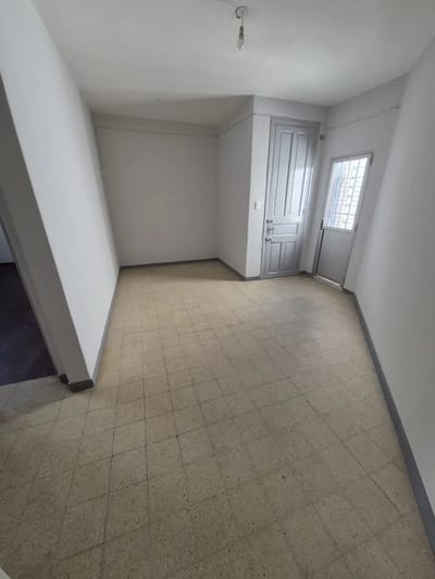 ALQUILER EN CORDON DE 1 DORMITORIO, PISO 1 POR ESCALERA AL FRENTE, TERRAZA CHICA, SIN GASTOS COMUNES