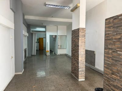 Alquiler de amplio Local comercial en Cordón $23.000