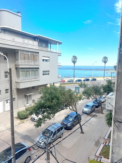 ALQUILER APARTAMENTO PUNTA CARRETAS 1 DORMITORIO PLACARES  LIVING COMEDOR  TERRAZA CASI MAR.MUY LINDO!
