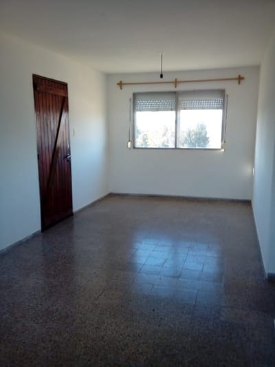 Alquiler apartamento 2 dormitorios. Al frente