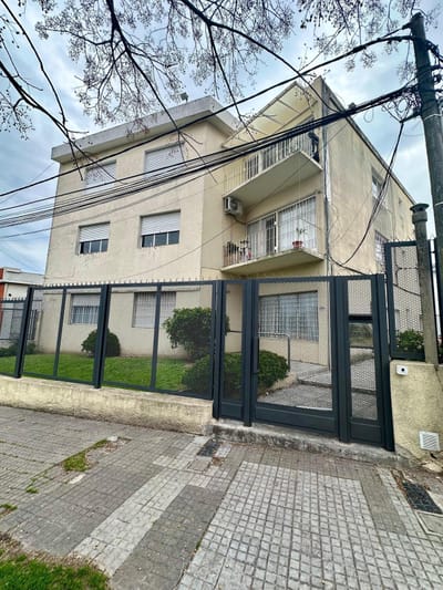 Alquilo precioso apto de 1dorm en Parque Batlle próx Ramón Anador y Luis A de Herrera