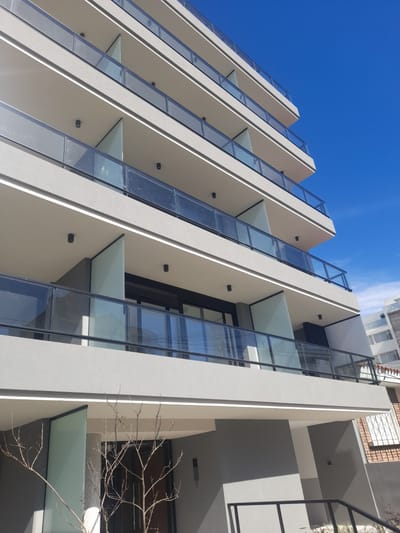 Oportunidad Apartamento con parrillero propio 2 Dormitorios Malvin Amenities.