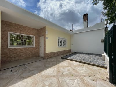Casa, dos dormitorios, patio, parrillero, cochera, lavadero