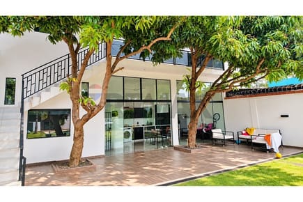 Pedro Sardi - Santo Tomás, San Lorenzo, Central, Paraguay

CASA EN VENTA EN SAN LORENZO

???? *CASA EN VENTA EN SAN LORENZO*

???? *Barrio Santo Tomás*
Calle Demóstenes y Pedro Sardi

Una casa pensada para disfrutar: *amplios espacios, piscina, quincho y 