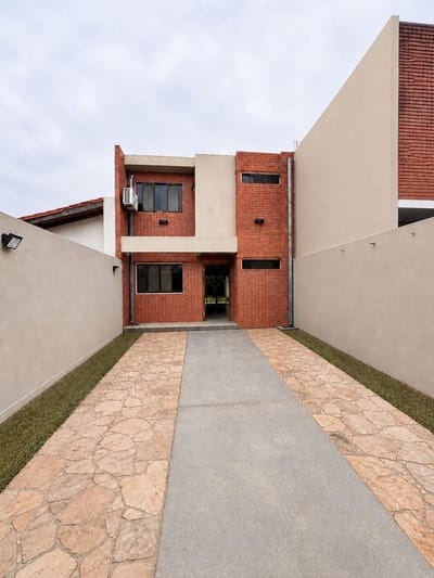 En Alquiler Duplex de 3 Habitaciones en el Centro de Limpio A561