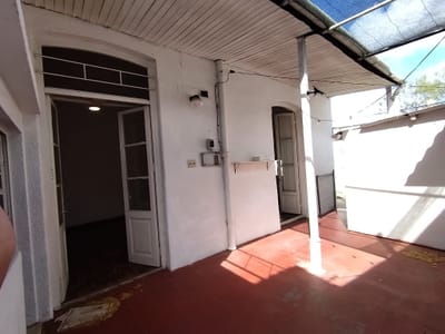 Alquiler Casa 3 Dormitorios cerca de Tres Cruces | 2 Ambientes