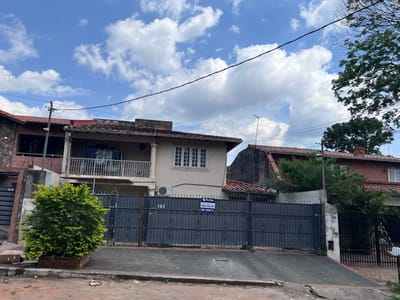 Casa Valle Apua Lambare