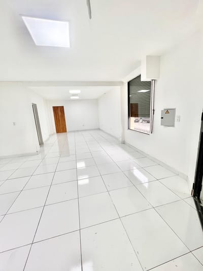 En Alquiler Showroom en Esquina - Zona Mall Excélsior - Centro de Asunción - A565