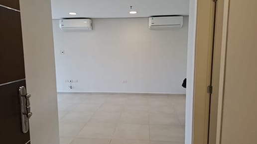Cyrene Aparts: Exclusivo departamento semiamoblado de 108 m² en el 5° piso, listo para alquiler.