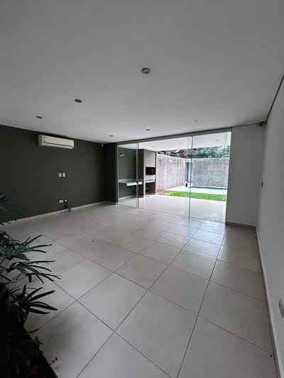 VENDO DUPLEX EN FERNANDO DE LA MORA ZONA NORTE