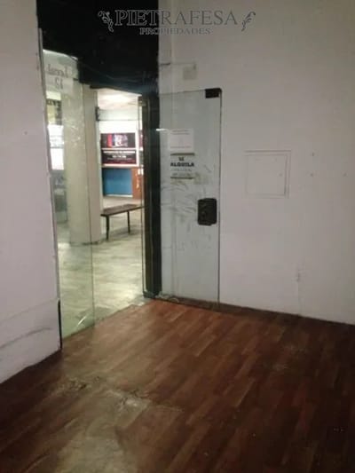 Local en alquiler, 2baños. Cordón.