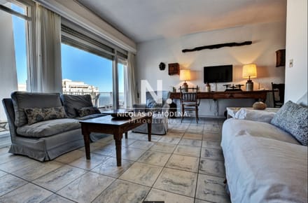 Vende apartamento de 3 dormitorios en Playa Mansa, Punta del Este