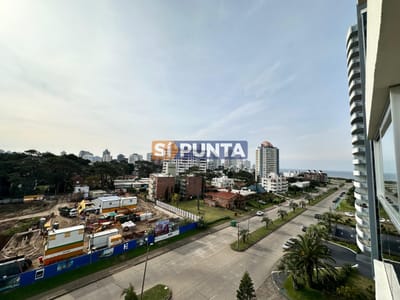 Apartamento de 2 dormitorios y medio en Playa Brava , Punta del este