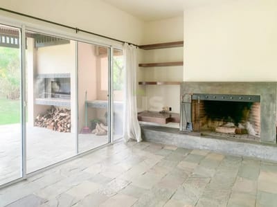 Casa en venta con renta en Lomas de la Tahona