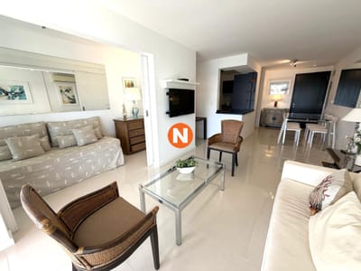 espectacular apartamento en venta en playa brava, 2 dormitorios y medio.