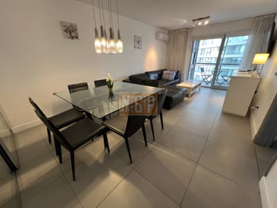 Apartamento de 2 dormitorios 2 baños, en venta. Parrillero.