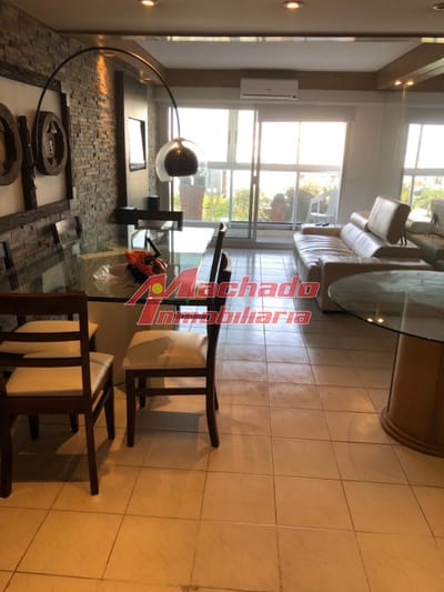 VENTA DE APARTAMENTO DE 1 DORMITORIO Y MEDIO EN AIDY GRILL PUNTA DEL ESTE