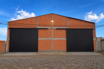 En Alquiler Depósito en Asunción - Barrio Santa María A539