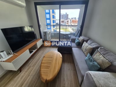 Apartamento en venta de 2 dormitorios a pasos del mar en Brava - Punta del Este