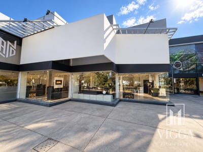 Local en Alquiler anual sobre Avenida Roosevelt