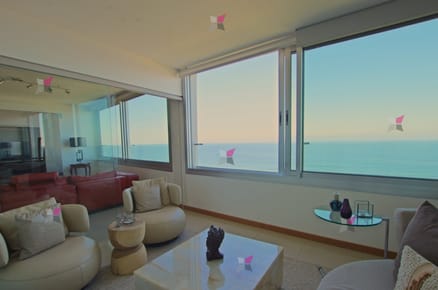 Apartamento de 3 dormitorios en torre de categoría - Primera línea de la Brava