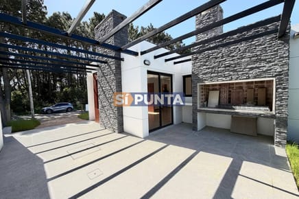 Casa de 3 dormitorios en venta Parque Burnett