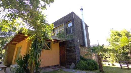 Venta y alquiler de casa en el Tesoro, 4 dormitorios, 2 baños, lindo lugar.