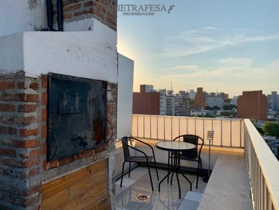 Penthouse con terraza de 30 m² y vista panorámica, totalmente equipado