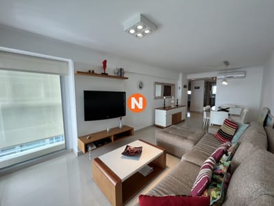 Apartamento de 2 dormitorios en Playa Mansa - Torre Miami Boulevard