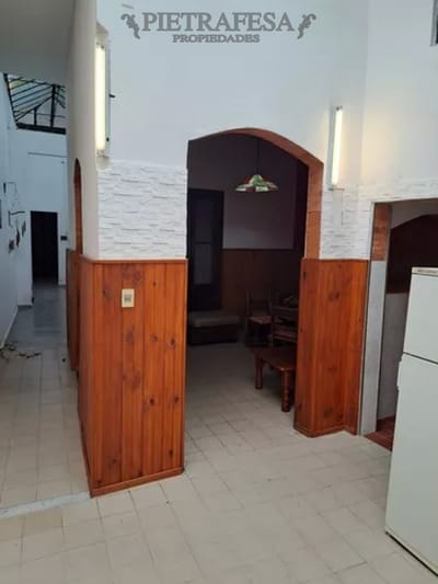 Casa en venta con renta, 4dorm, 2baños. Cordón.
