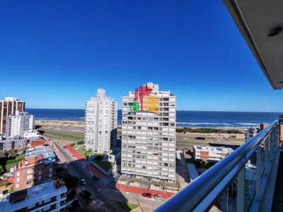 Dos dormitorios con vista al mar