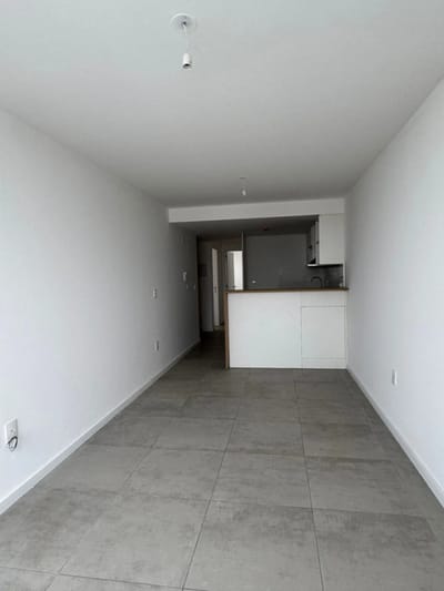 Venta A Estrenar Apartamento De 2 Dormitorios Con Balcón En Centro