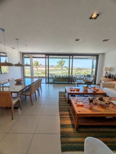 Departamento en Venta de 3 Dormitorios en Tiburon Terrazas, Punta del Este