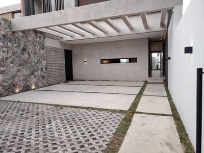 VENDO RESIDENCIA A ESTRENAR EN MBURUCUYA!
