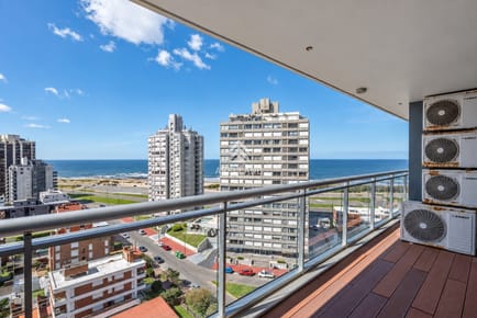 Venta apartamento 3 dormitorios playa brava