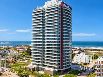 Apartamento en venta tres dormitorios Punta del Este