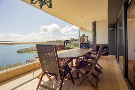 Venta de 3 dormitorios vista despejada a la laguna y al mar.
