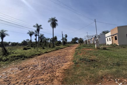 VENDO AMPLIO TERRENO EN ITAUGUA