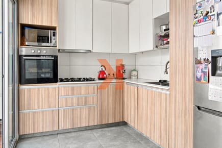 Venta De Casa De 3 Dormitorios Luminoso Orientación Norte En Zona Cordon + Azotea Propia