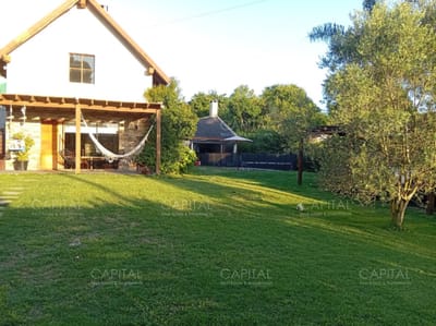 Casa en Alquiler en Playa Mansa Punta del Este
