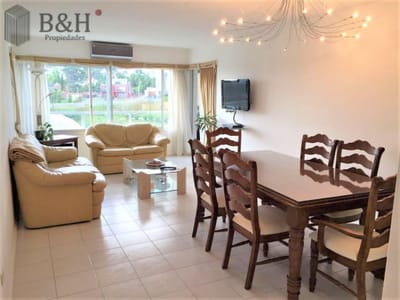 Complejo Lincoln. Apartamento 3 dormitorios en alquiler  - Playa Mansa Punta del Este