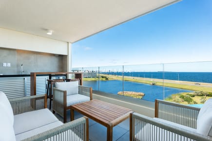 ALQUILER DE TEMPORADA EN POSEIDON LAGUNA PLAYA MANSA 2 DORMITORIOS EN SUITE TODOS LOS AMENITIES